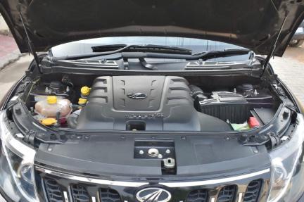 XUV 500 1.9 FWD W10 AT 2017