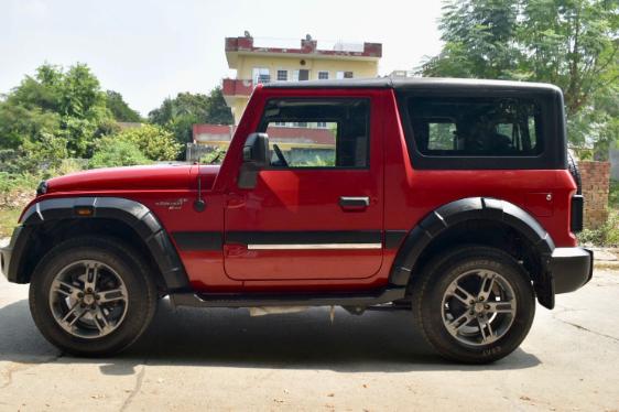 THAR LX 2WD AT 2023