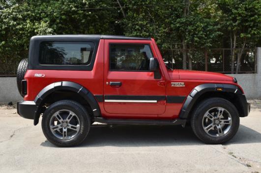 THAR LX 2WD AT 2023