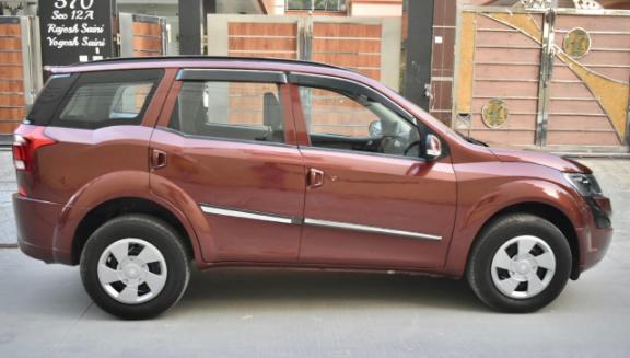 XUV500 W5 MT 2018