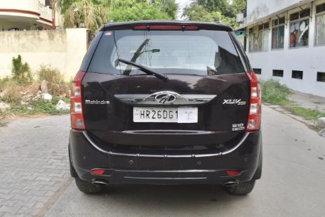XUV 500 1.9 FWD W10 AT 2017
