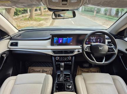 XUV 700 AXT DSL AT 2022