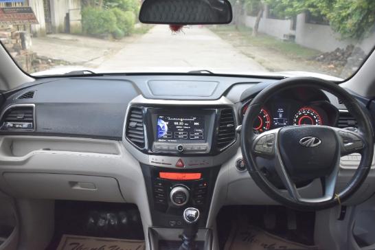 XUV300 W8 BS6 MT 2021