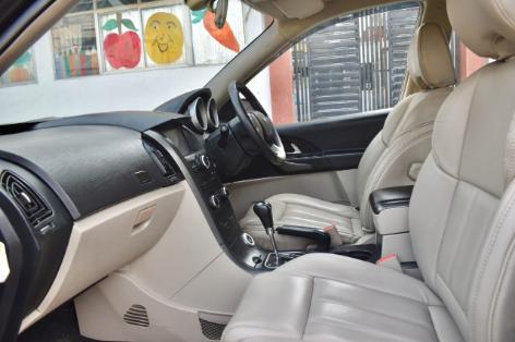 XUV 500 1.9 FWD W10 AT 2017