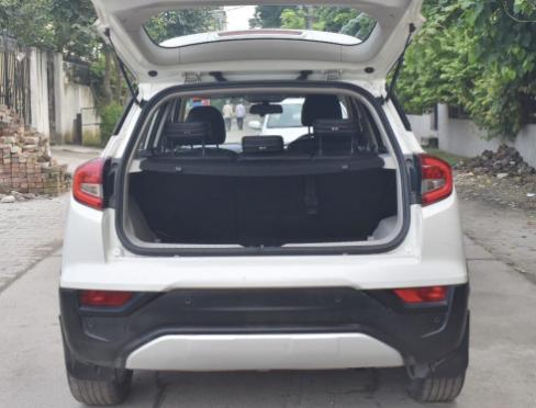 XUV300 W8 BS6 MT 2021