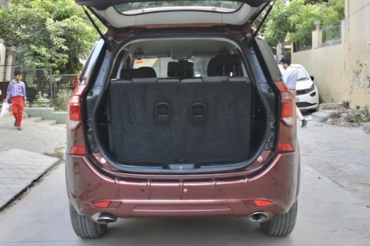 XUV500 W5 MT 2018