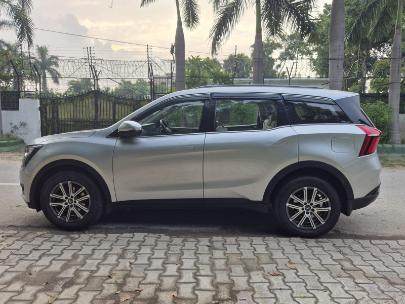 XUV 700 AXT DSL AT 2022