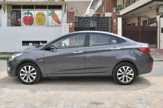 VERNA 1.6 S AT 2015