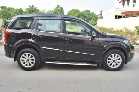 XUV 500 1.9 FWD W10 AT 2017