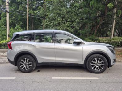 XUV 700 AXT DSL AT 2022