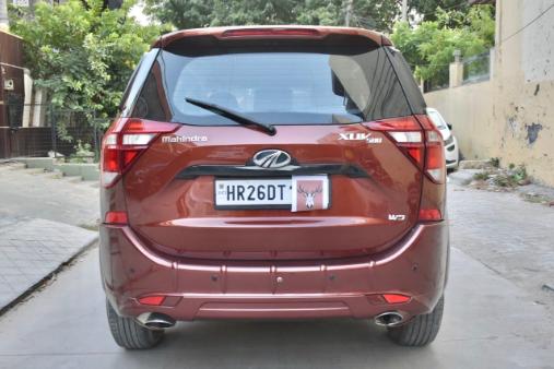 XUV500 W5 MT 2018