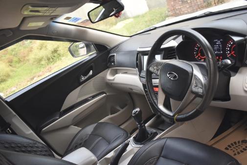 XUV300 W8 BS6 MT 2021