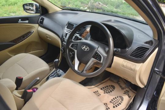 VERNA 1.6 S AT 2015