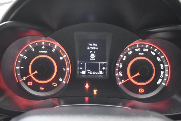 XUV300 W8 BS6 MT 2021