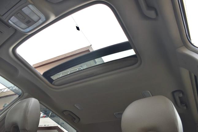 XUV 500 1.9 FWD W10 AT 2017